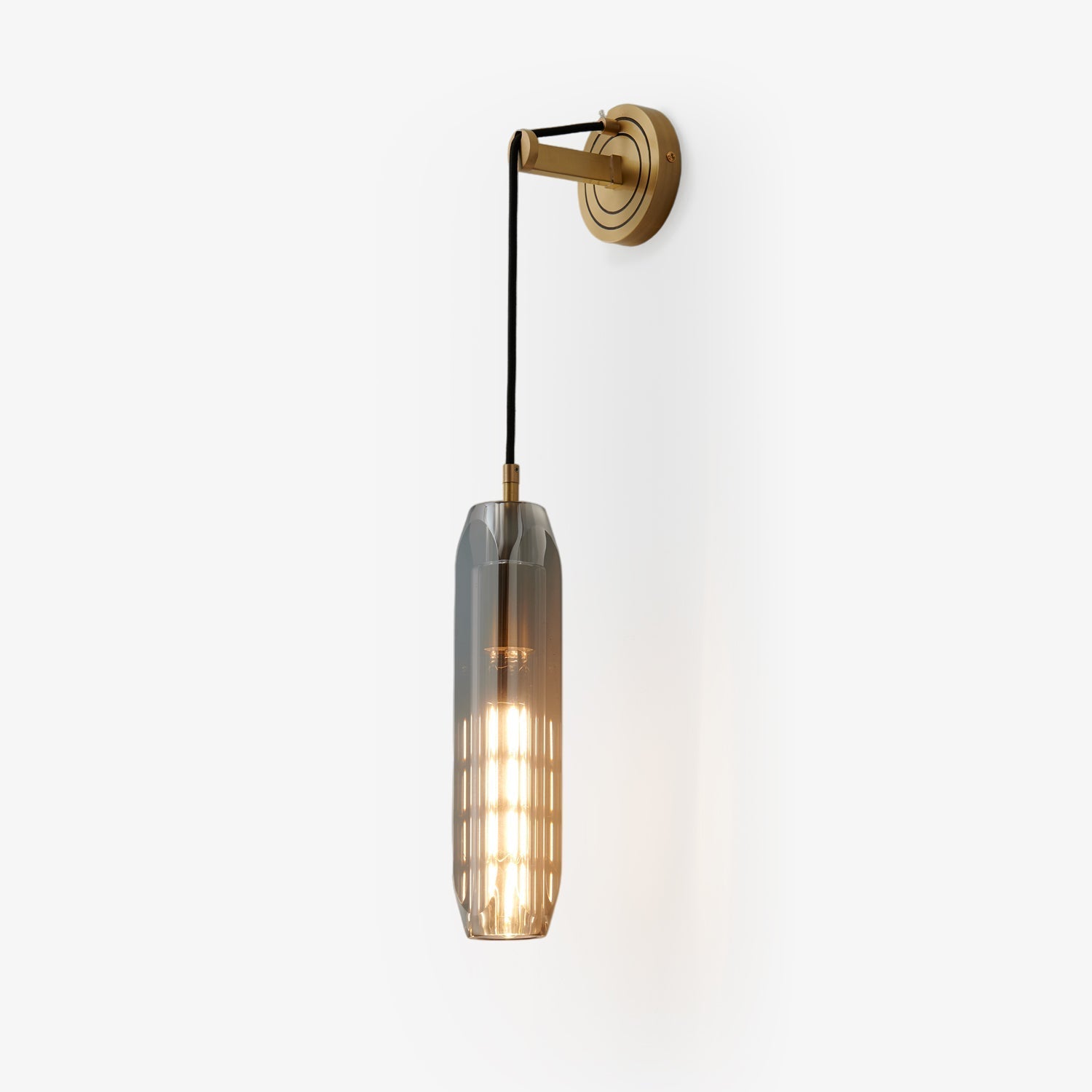 Luxury Brass Crystal Wall Light for Timeless Interior Ambiance