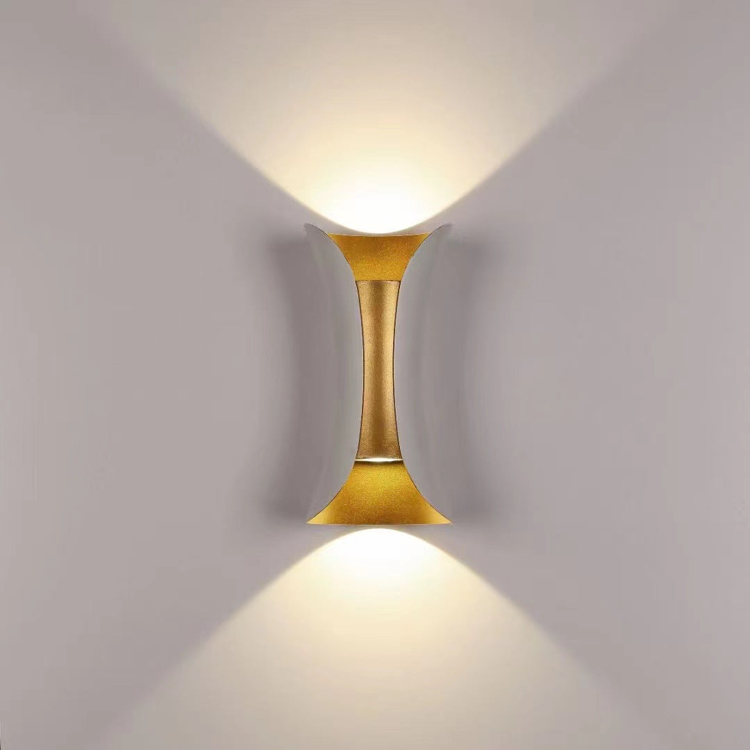 Outdoor Waterproof LED Wall Light in Modern Aluminum and Glass Design