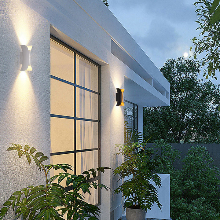 Outdoor Waterproof LED Wall Light in Modern Aluminum and Glass Design