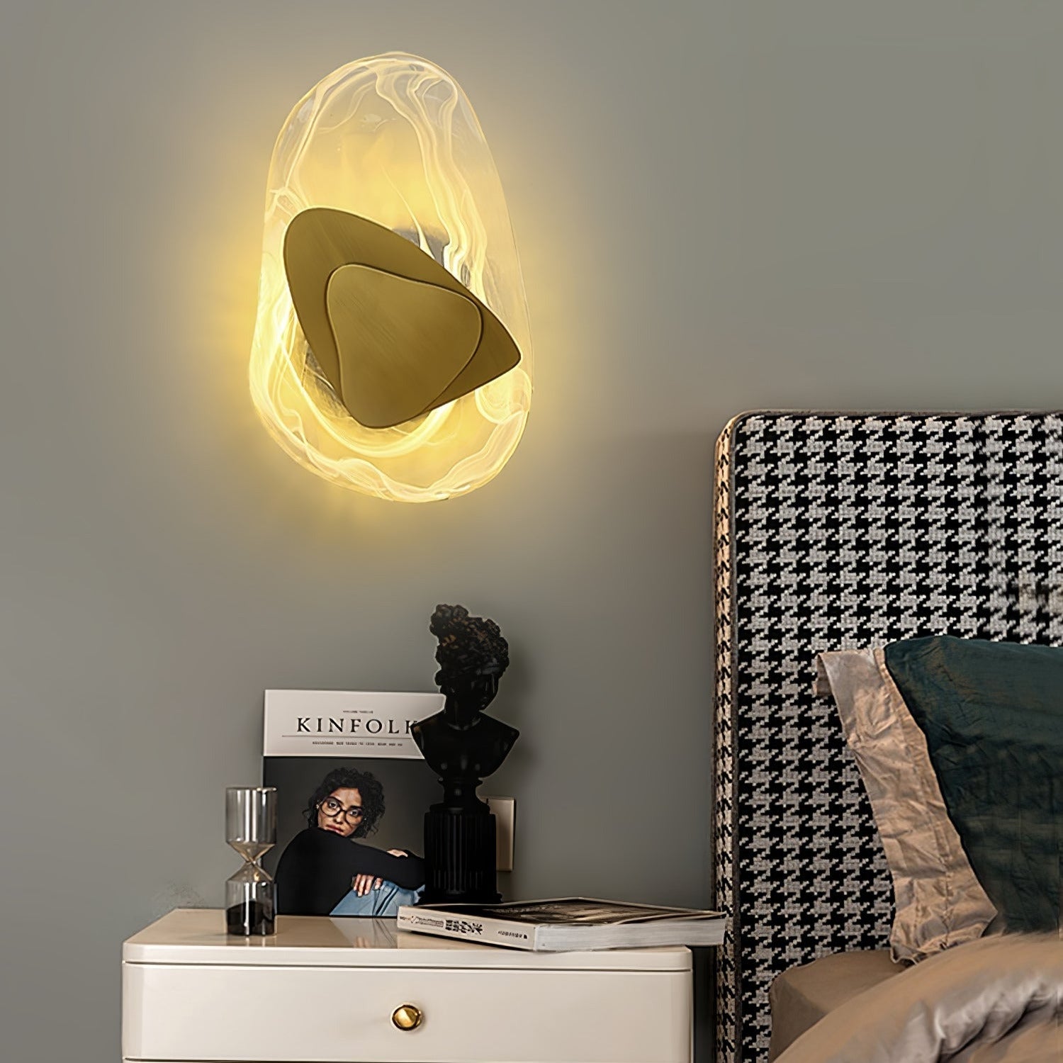 Modern Artistic Black Glass Wall Light for Living Room or Bedroom