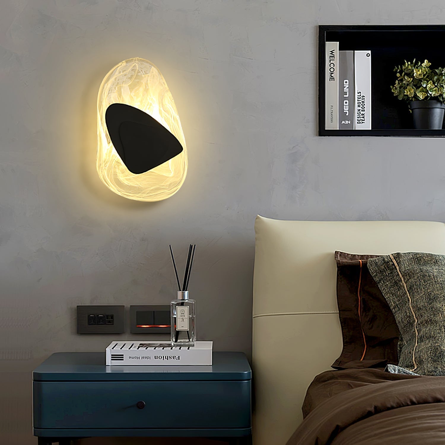 Modern Artistic Black Glass Wall Light for Living Room or Bedroom