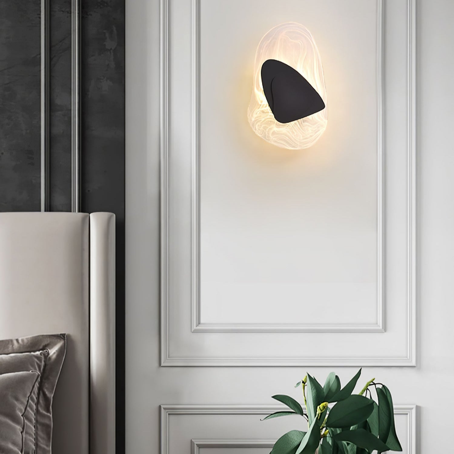 Modern Artistic Black Glass Wall Light for Living Room or Bedroom