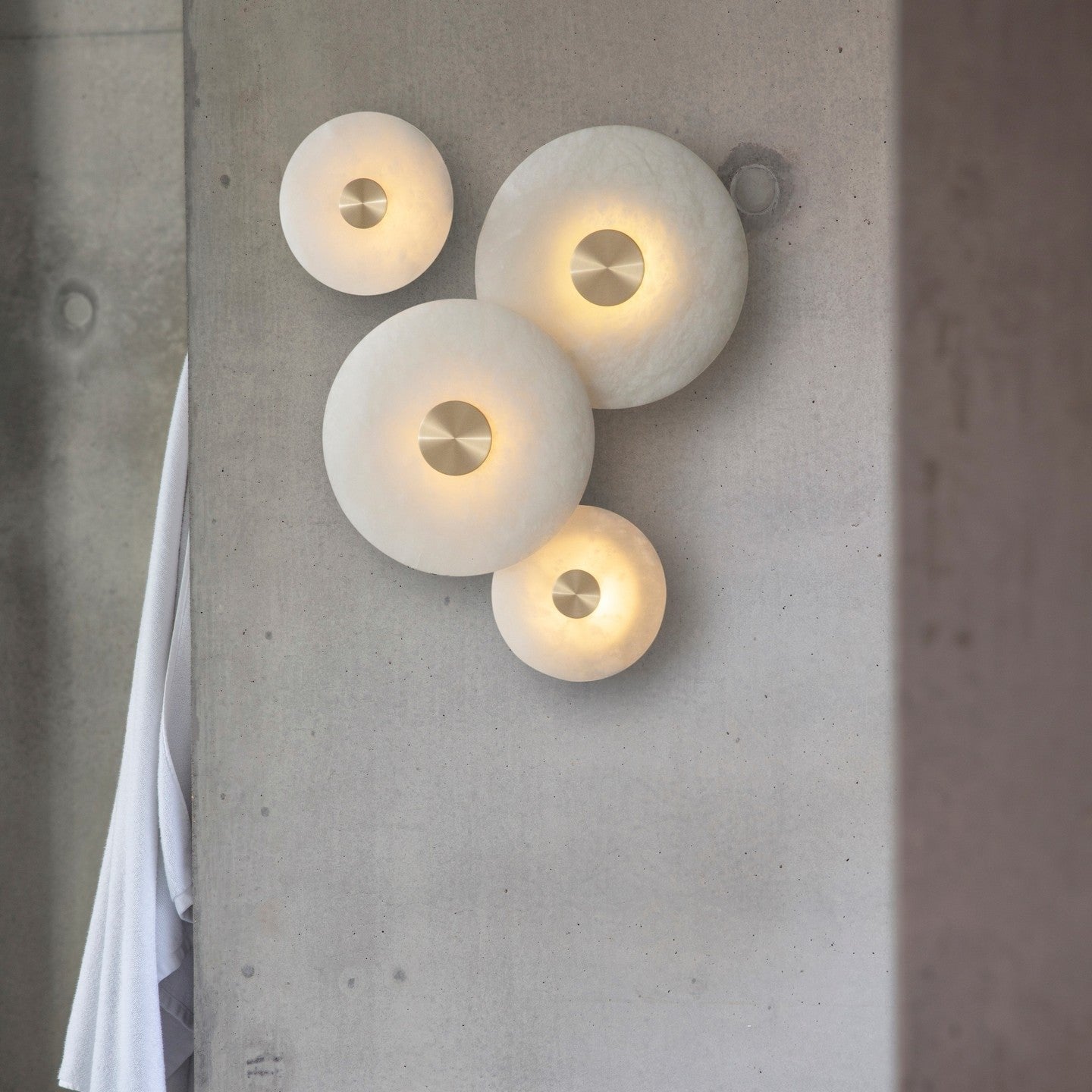 Modern Round Alabaster Wall Light for Elegant Interiors