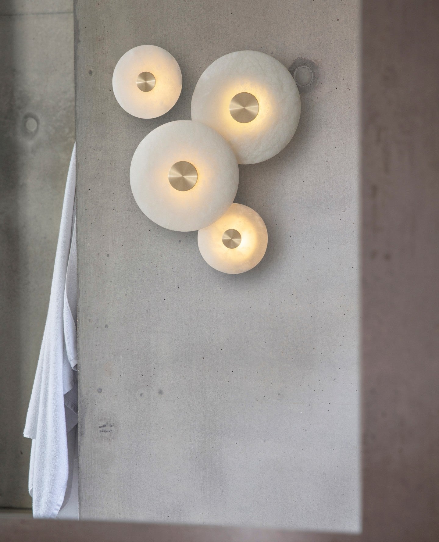 Modern Round Alabaster Wall Light for Elegant Interiors