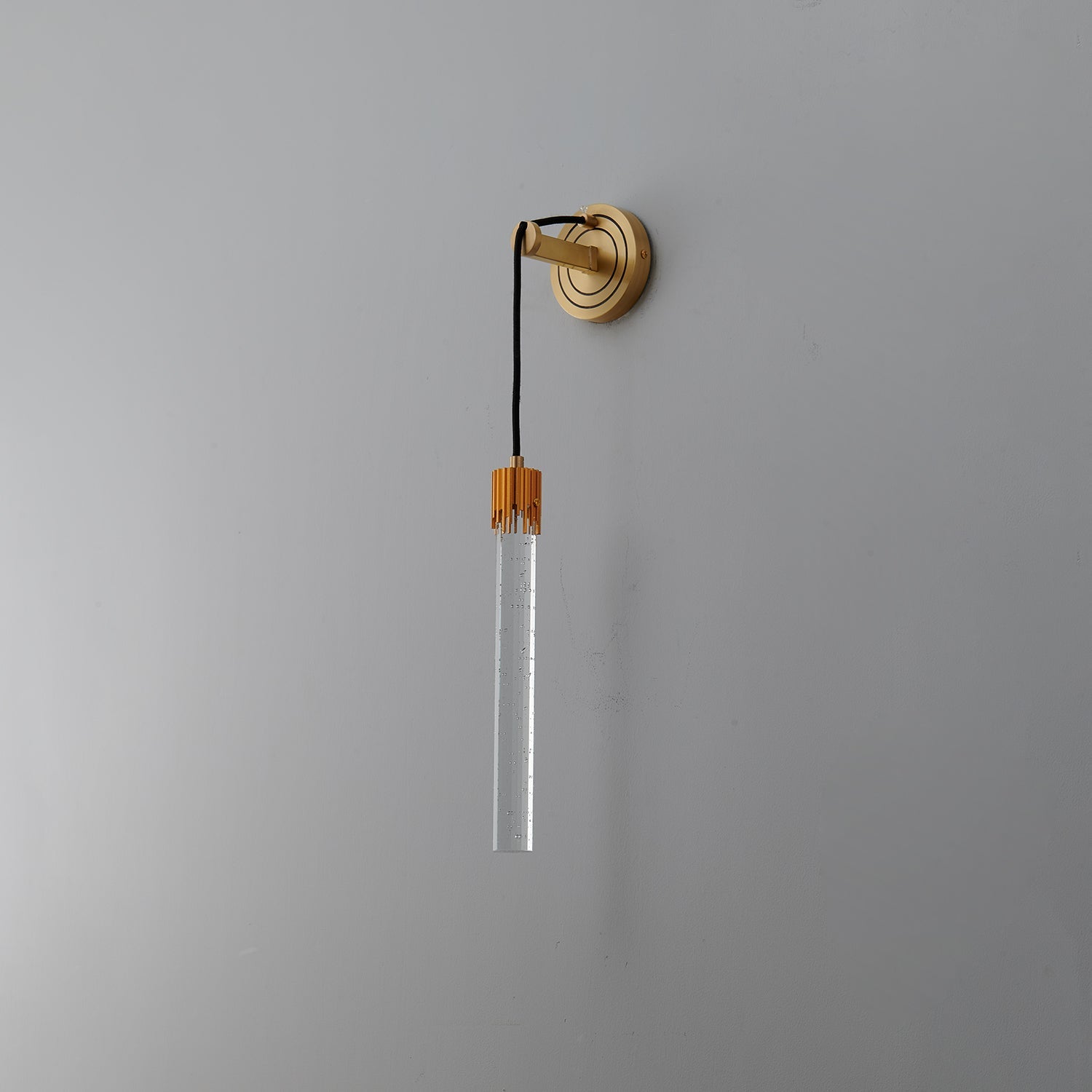 Luxury Brass Crystal Wall Light for Timeless Interior Ambiance