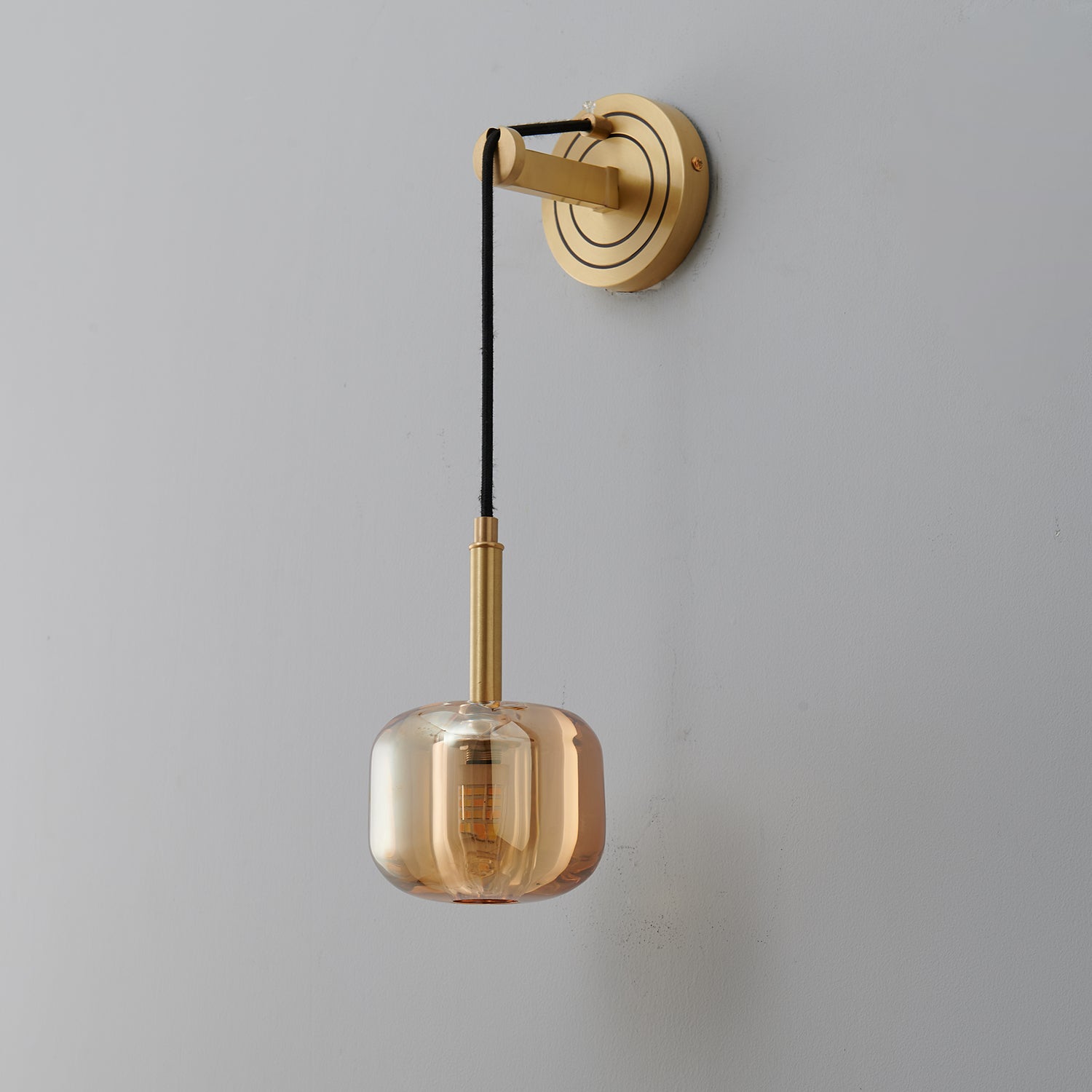 Luxury Brass Crystal Wall Light for Timeless Interior Ambiance