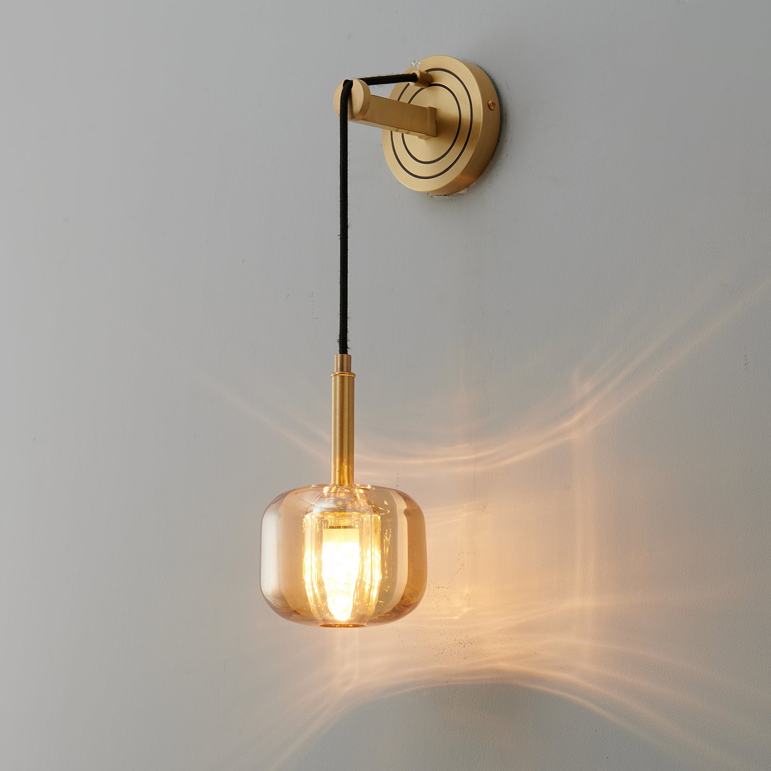 Luxury Brass Crystal Wall Light for Timeless Interior Ambiance