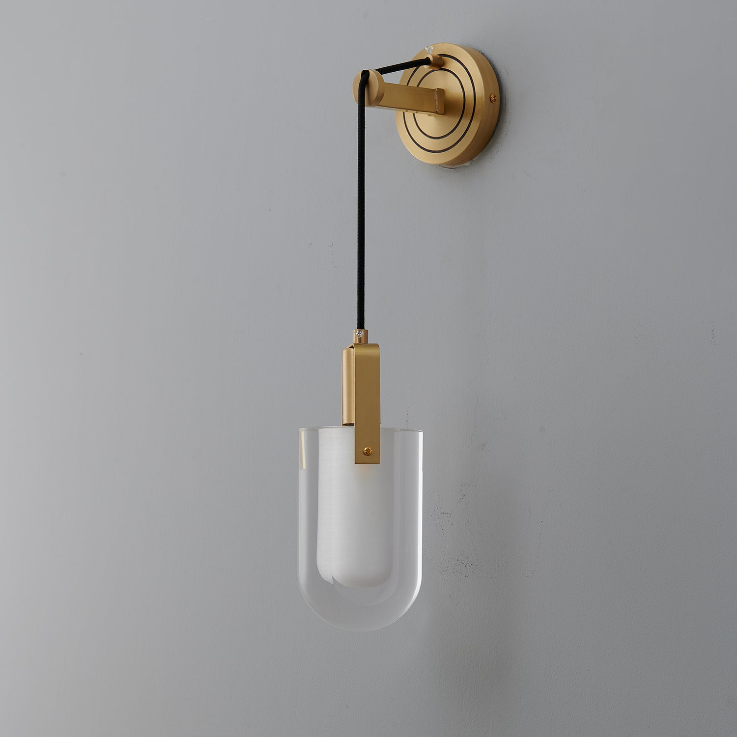 Luxury Brass Crystal Wall Light for Timeless Interior Ambiance