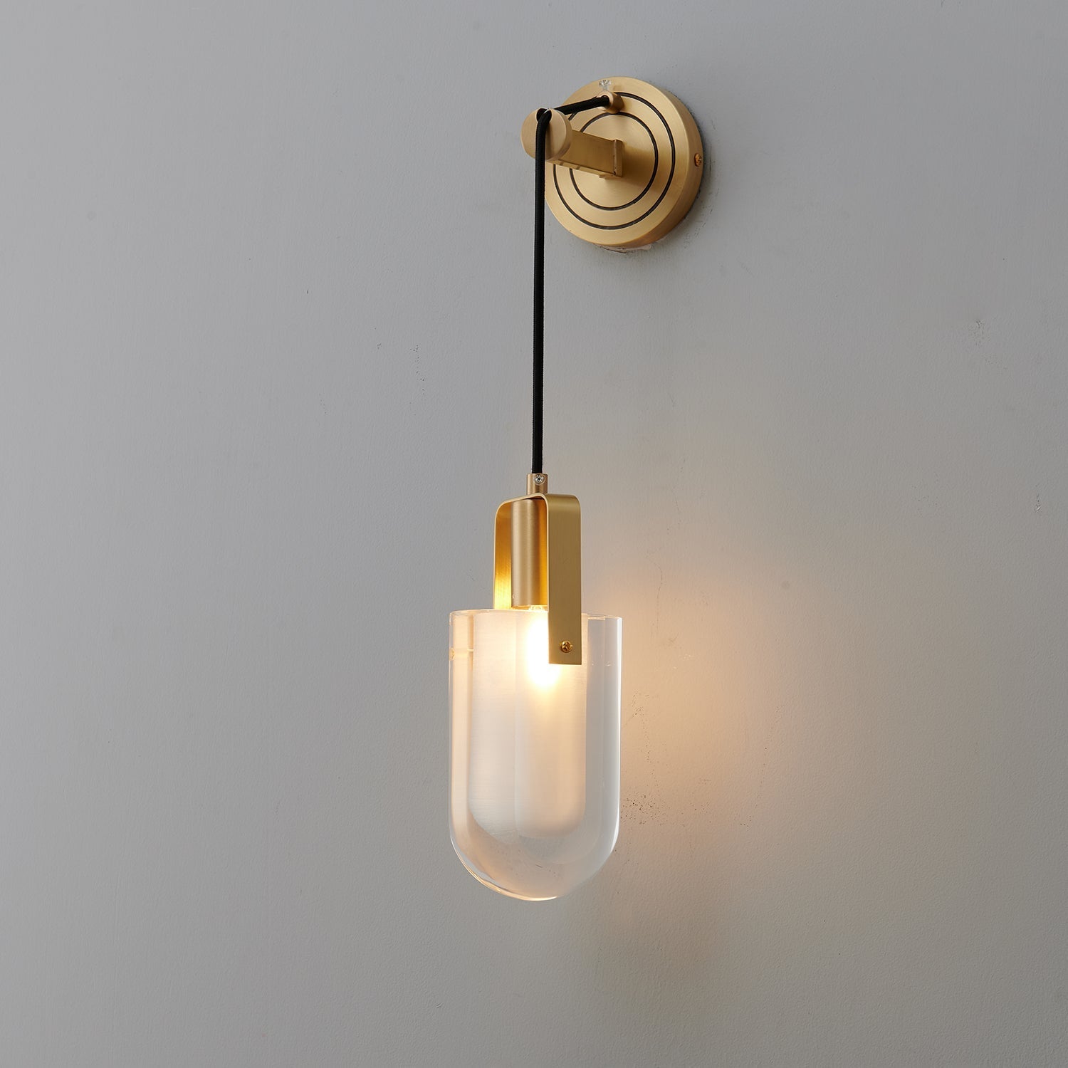 Luxury Brass Crystal Wall Light for Timeless Interior Ambiance