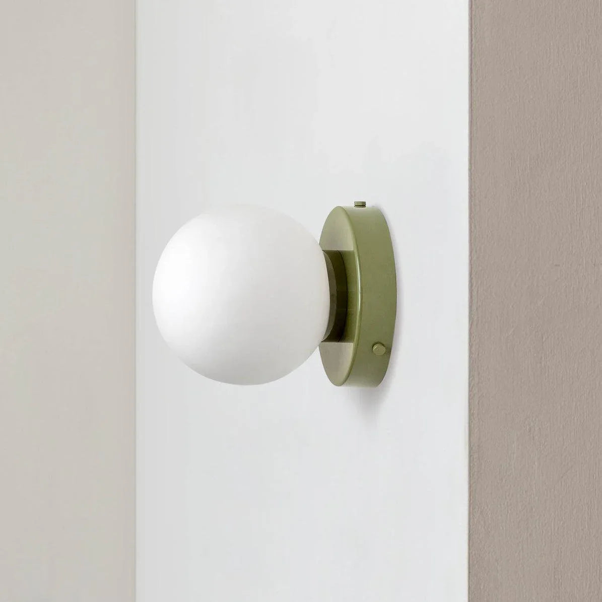 Nordic LED Glass Wall Light – Modern Wall-Mounted Lamp