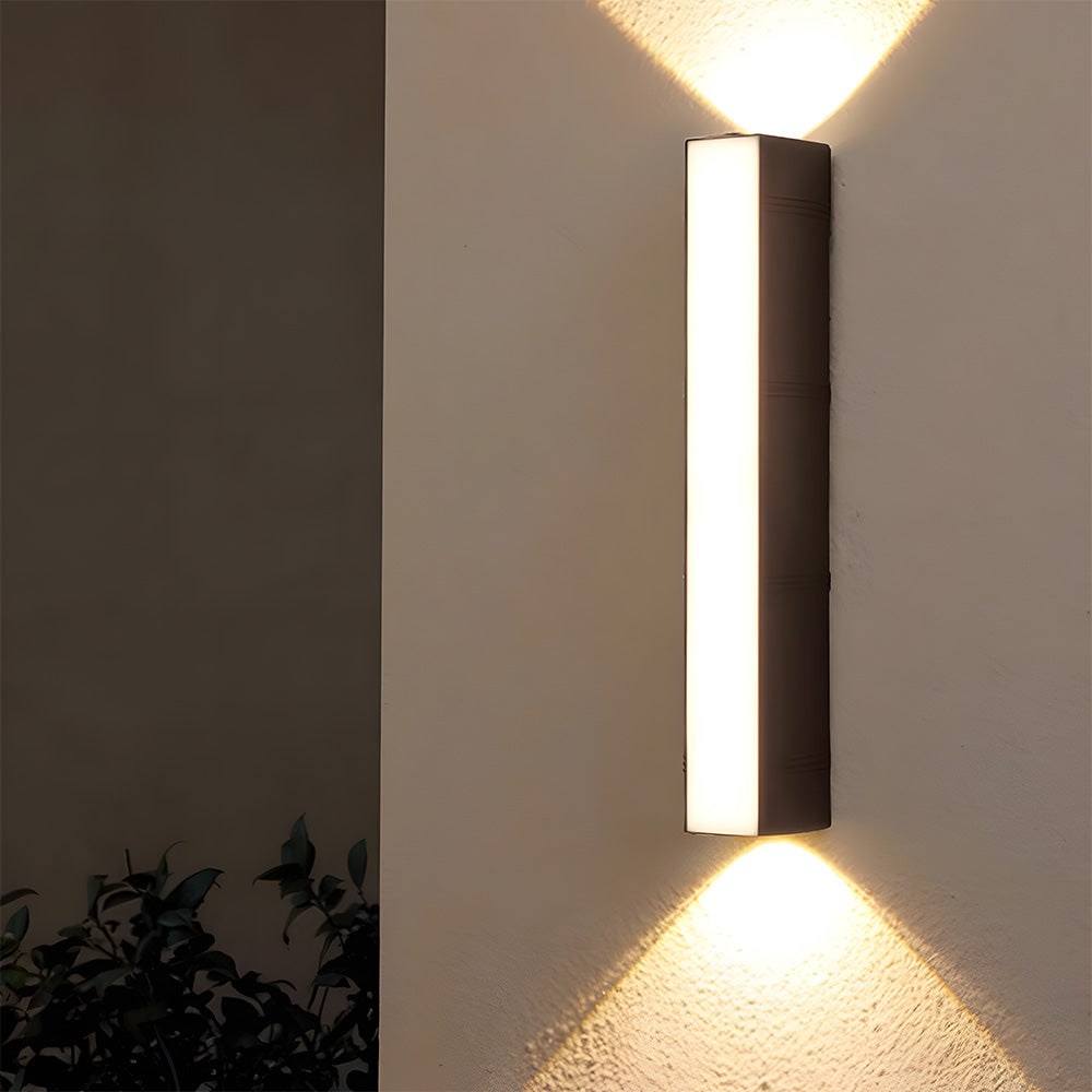 Long Tube LED Outdoor Wall Light – Modern Waterproof Exterior Lighting
