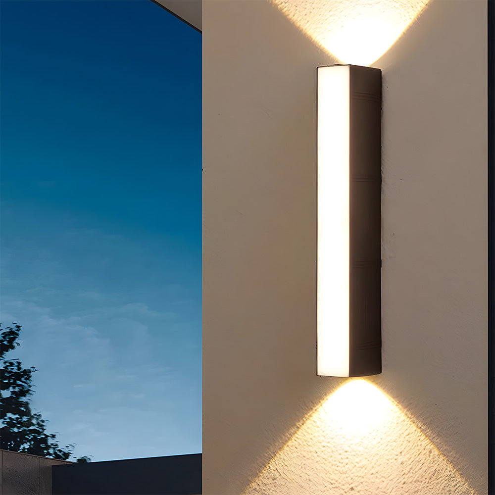 Long Tube LED Outdoor Wall Light – Modern Waterproof Exterior Lighting